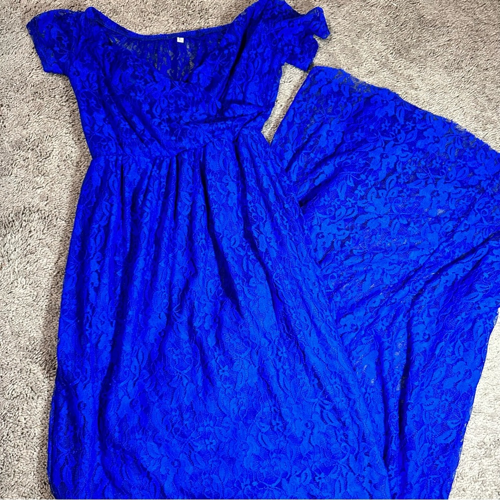 Blue lace dress 😍